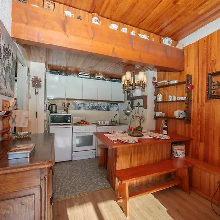 Apartament Des Tines *